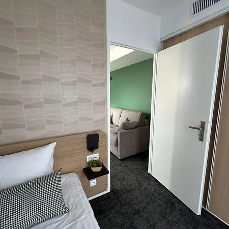 Nemea La Boetie Bordeaux Aparthotel 4*