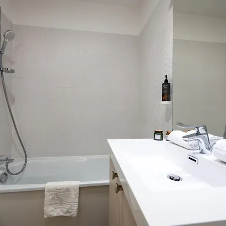 Nemea La Boetie Bordeaux Lejlighedshotel 4*